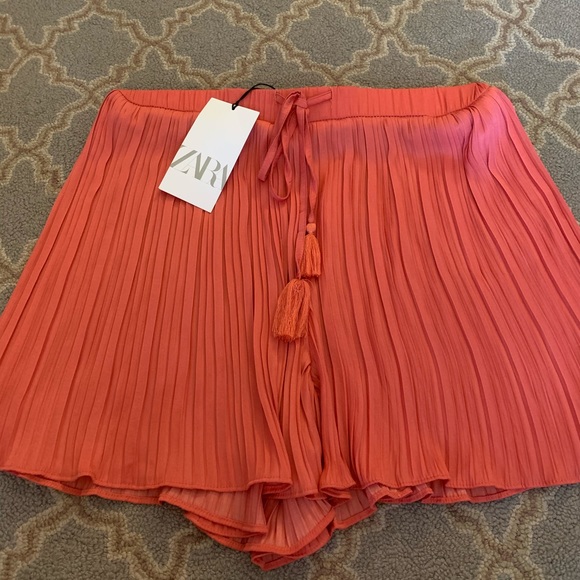 Zara coral shorts - Picture 1 of 1